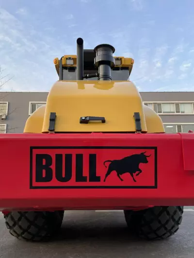 Каток дорожный грунтовый BULL KS140